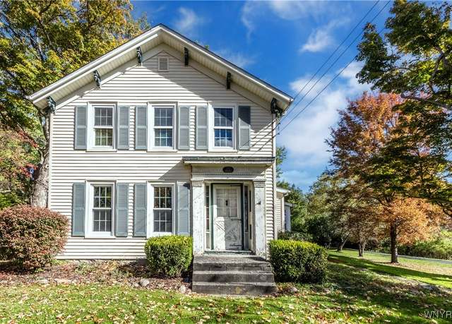 Property at 470 Buffalo Rd, Aurora, NY 14052, 3 beds, 2.5 baths