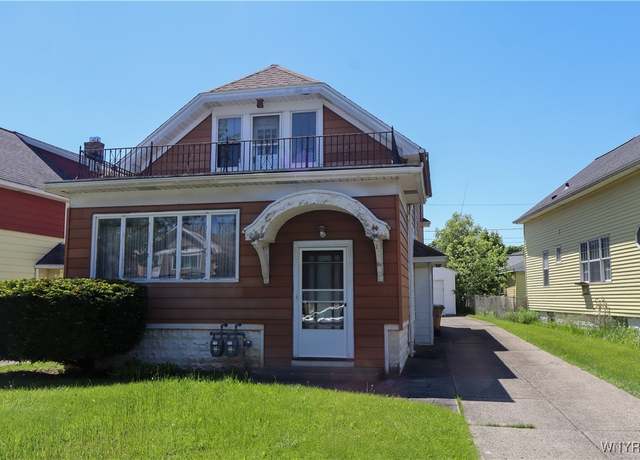 Property at 44 Pendennis Pl, Cheektowaga, NY 14225, 5 beds, 2 baths