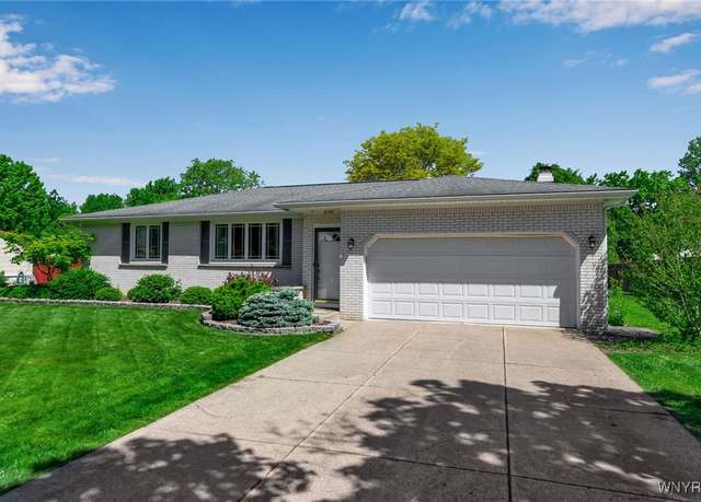Property at 6142 Berkley Dr, Orchard Park, NY 14127, 3 beds, 1 bath