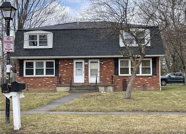 Property at 52 Pheasant Run Rd, Amherst, NY 14228, 6 beds, 3 baths