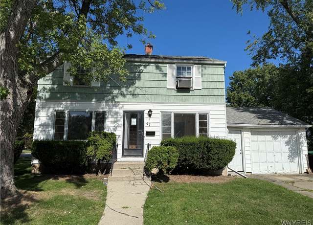 Property at 47 Brookville Dr, Tonawanda, NY 14150, 3 beds, 1.5 baths