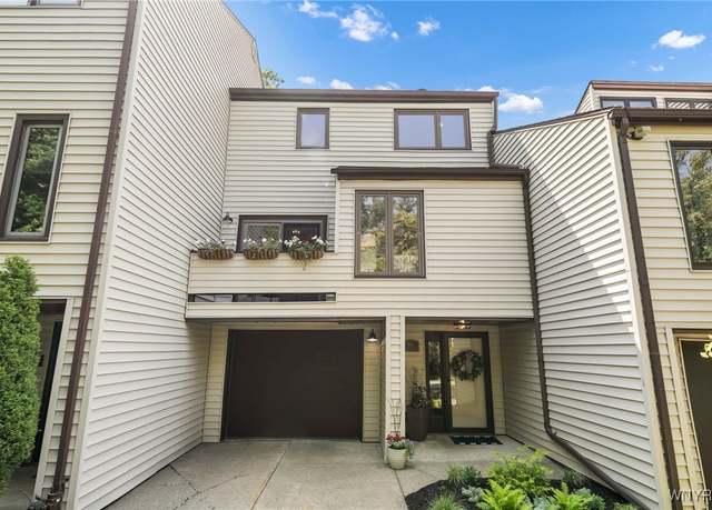 Property at 43 Tunbridge Walke, Aurora, NY 14052, 2 beds, 1.5 baths