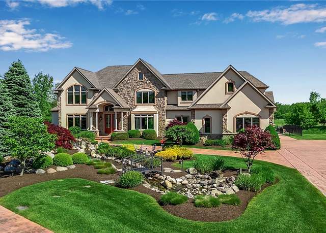 Property at 35 Pinegrove Ct, Elma, NY 14059, 5 beds, 4 baths