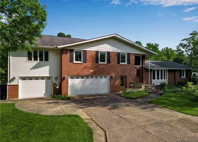 Property at 9325 Hunting Valley Rd N, Clarence, NY 14031, 4 beds, 4.5 baths