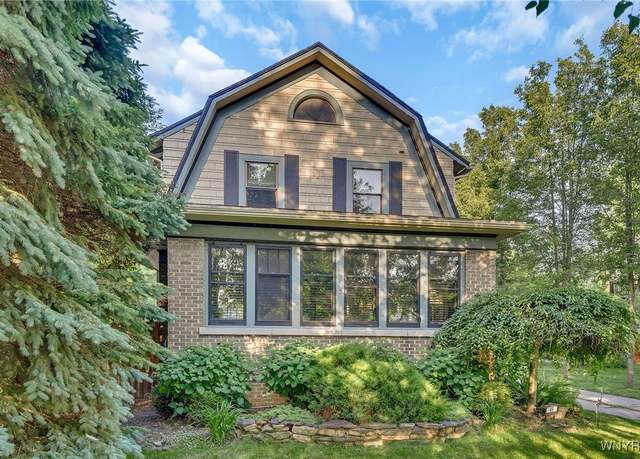 Property at 49 Burbank Dr, Amherst, NY 14226, 3 beds, 3.5 baths