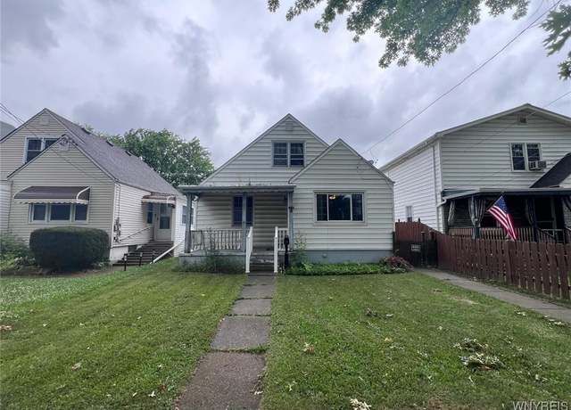 Property at 2468 Grand Ave, Niagara Falls, NY 14301, 3 beds, 1 bath