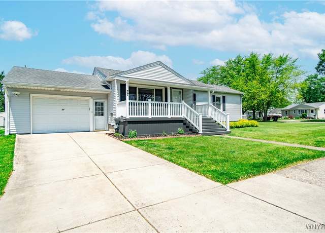 Property at 77 Karen Dr, Tonawanda, NY 14150, 3 beds, 1 bath