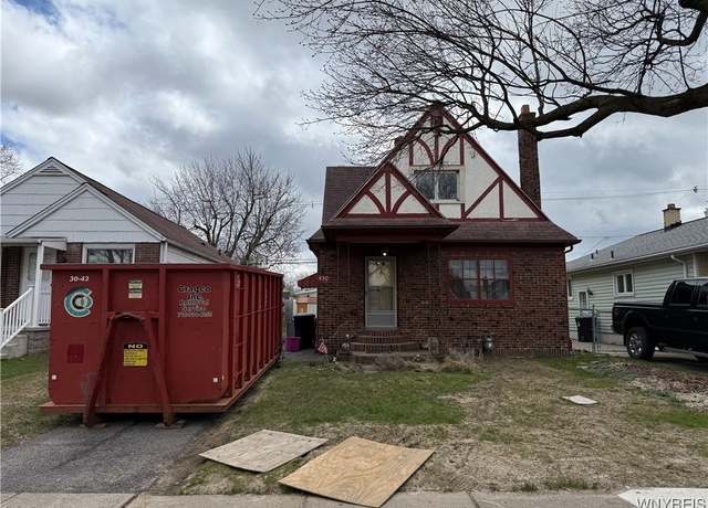 Property at 430 Washington Ave, Tonawanda-town, NY 14217, 3 beds, 2 baths
