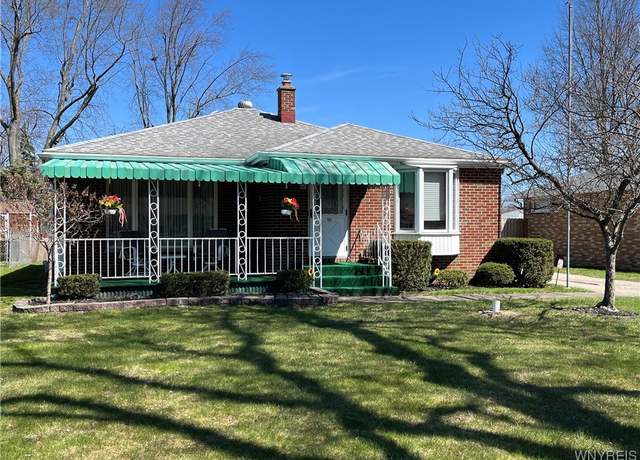 Property at 194 Siegfried Dr, Amherst, NY 14221, 3 beds, 2 baths