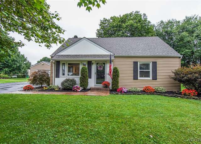 Property at 1010 Clearvue Dr, Alden, NY 14004, 4 beds, 2 baths