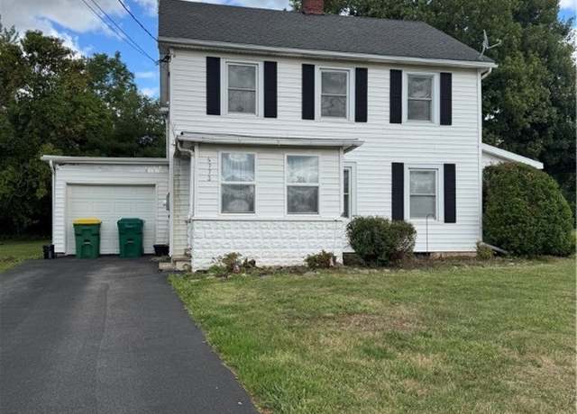 Property at 6773 Akron Rd, Lockport Town, NY 14094, 3 beds, 1.5 baths