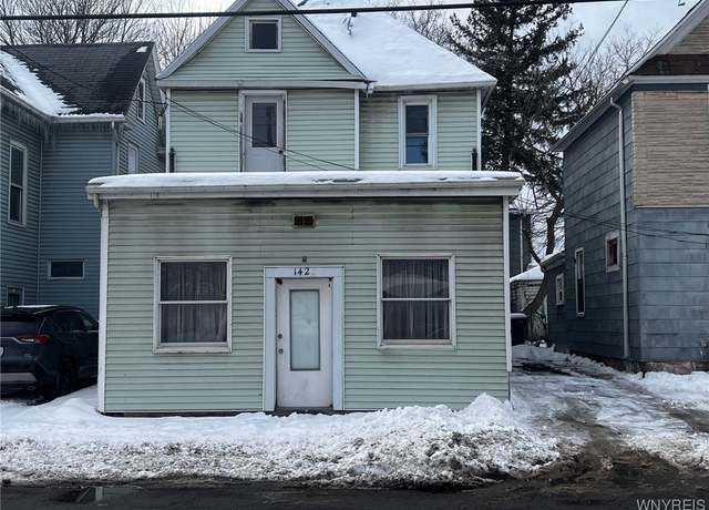 Property at 1422 18th St, Niagara Falls, NY 14305, 4 beds, 2 baths