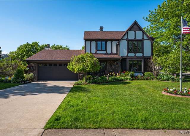Property at 1 Birchwood Cmn, Lancaster, NY 14086, 3 beds, 2.5 baths