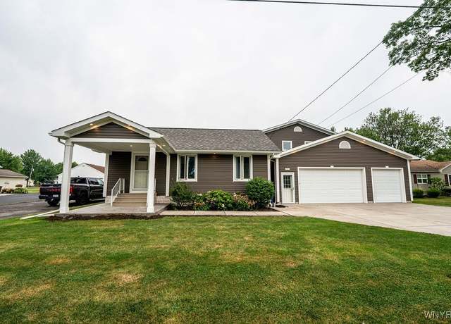 Property at 2509 Washington St, Wheatfield, NY 14304, 4 beds, 3.5 baths