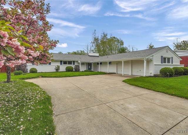 Property at 149 Fleetwood Ter, Amherst, NY 14221, 4 beds, 2.5 baths