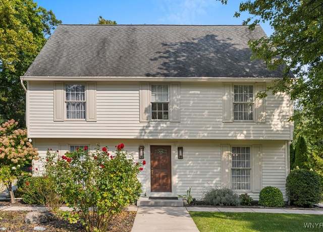 Property at 5117 Woodland Dr, Lewiston, NY 14092, 4 beds, 2.5 baths