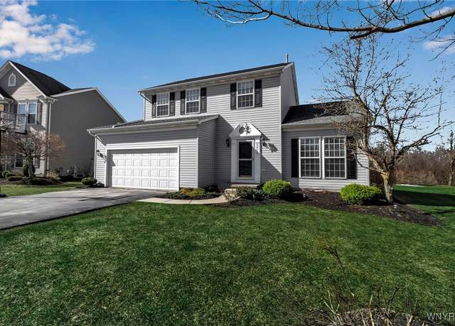 Property at 3474 Heatherwood Dr, Hamburg, NY 14075, 3 beds, 2.5 baths