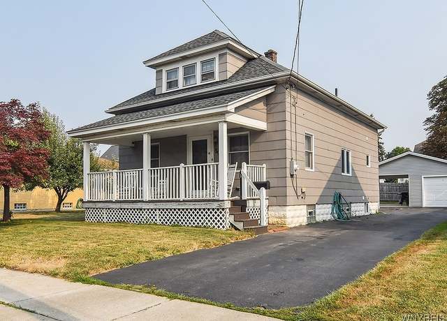 Property at 50 Hawro Pl, Lancaster, NY 14043, 3 beds, 2 baths