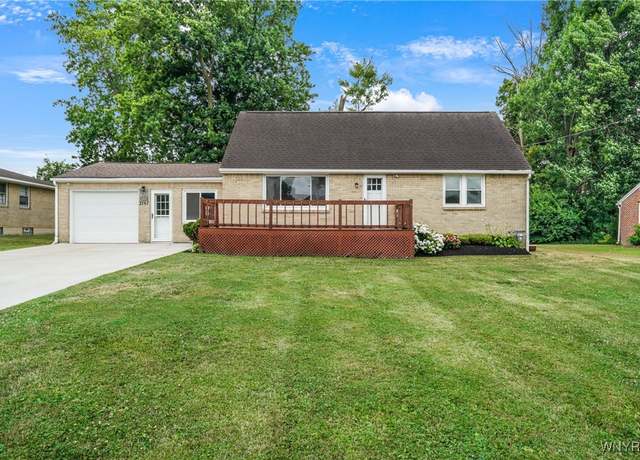 Property at 3787 Yale Ave, Hamburg, NY 14075, 3 beds, 1.5 baths