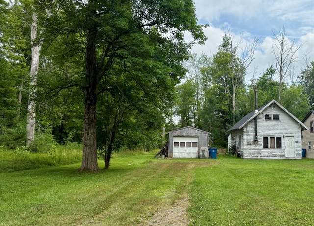 Property at 1453 Edgewood Dr, Evans, NY 14047, 2 beds, 1 bath