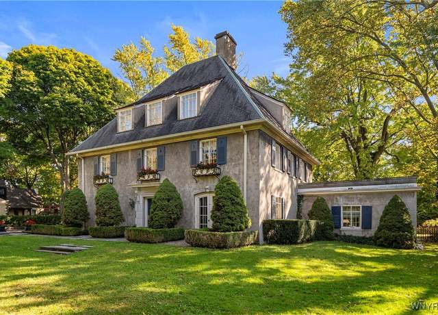 Property at 460 Mountain View Dr, Lewiston, NY 14092, 4 beds, 4 baths