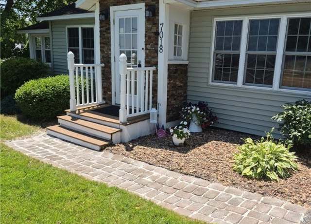 Property at 7018 Lakeshore Rd, Cicero, NY 13039, 3 beds, 1.5 baths