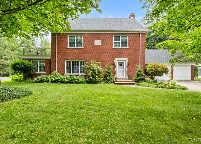 Property at 63 Chauncey Ln, Orchard Park, NY 14127, 4 beds, 3.5 baths