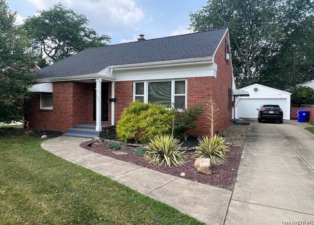 Property at 106 Singer Dr, West Seneca, NY 14224, 3 beds, 2 baths