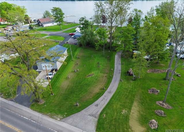 Property at 2286 River Rd, Wheatfield, NY 14304, 7 beds, 4 baths