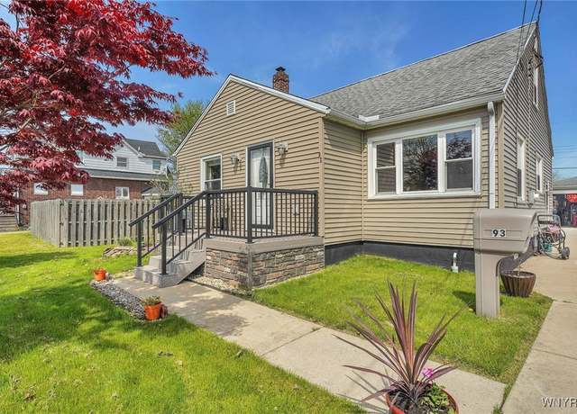 Property at 93 Helen St, Cheektowaga, NY 14206, 2 beds, 1 bath