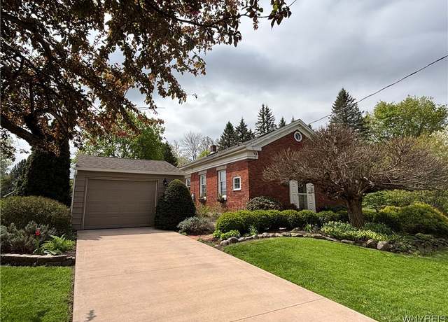 Property at 4450 Ridge Rd, Cambria, NY 14094, 2 beds, 1.5 baths