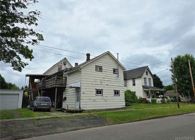 Property at 1019 Spruce St #1, Olean, NY 14760, 5 beds, 4 baths