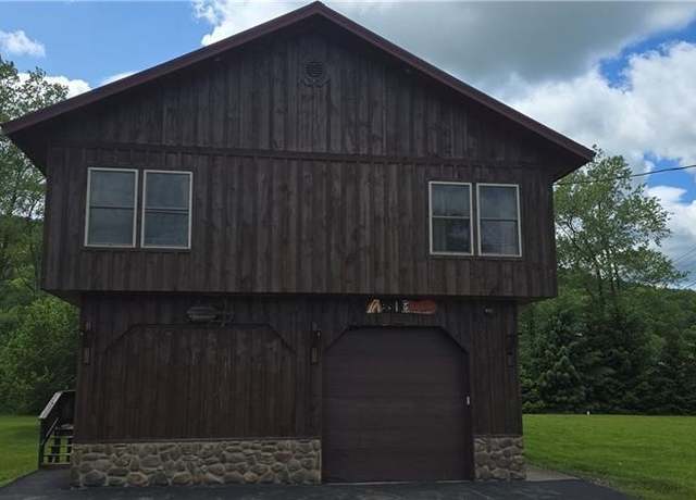Property at 5751 Clark Rd, Great Valley, NY 14741, 5 beds, 4 baths