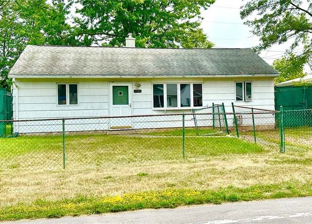 Property at 4735 Isherwood Dr, Niagara, NY 14305, 3 beds, 1 bath