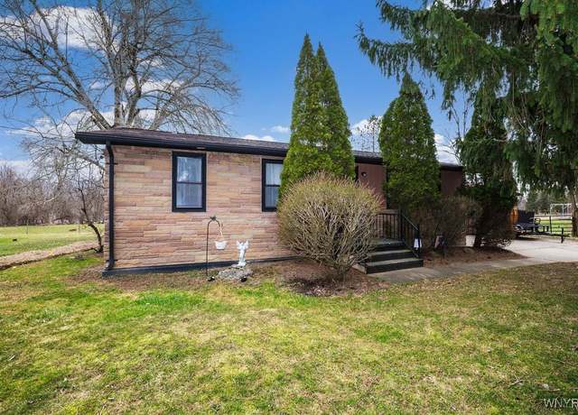 Property at 12284 Tonawanda Creek Rd, Newstead, NY 14001, 2 beds, 1 bath