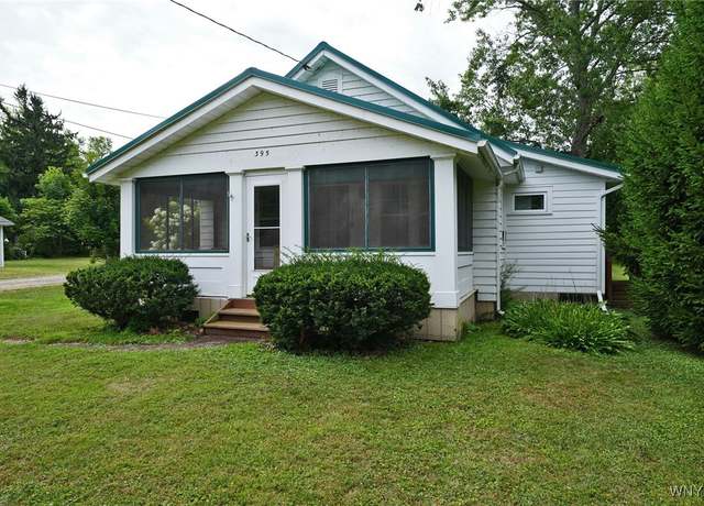 Property at 395 Lakeside Rd, Evans, NY 14006, 3 beds, 2 baths