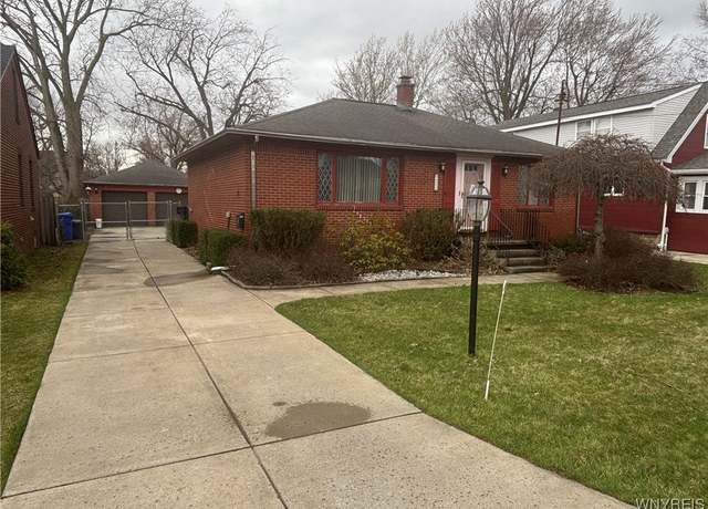 Property at 122 Dwyer St, West Seneca, NY 14224, 2 beds, 1.5 baths
