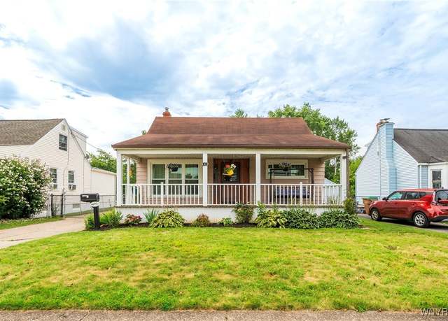 Property at 109 Yeager Dr, Cheektowaga, NY 14225, 3 beds, 2 baths