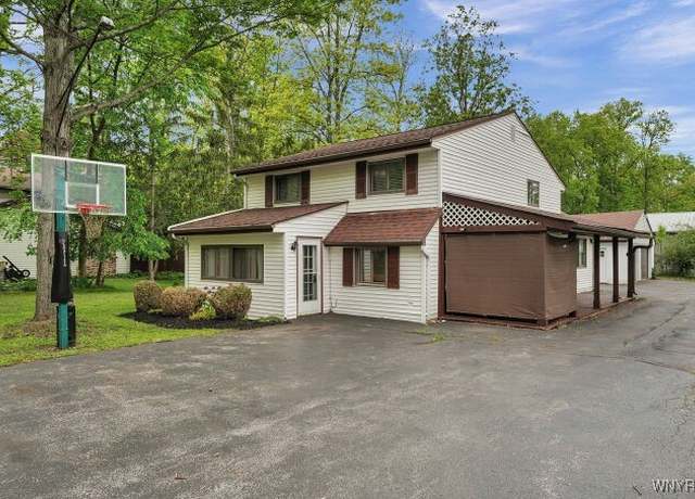 Property at 4772 Milestrip Rd, Hamburg, NY 14219, 4 beds, 1 bath
