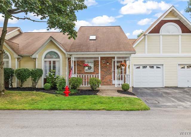 Property at 42 Spicebush Ln, Amherst, NY 14221, 2 beds, 2 baths