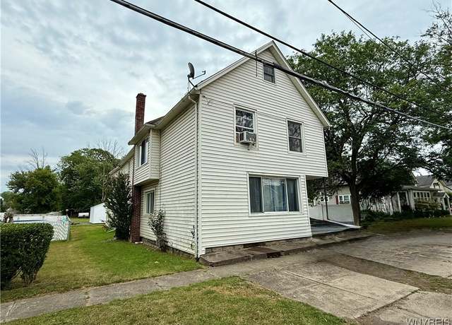 Property at 159 Zimmerman St, North Tonawanda, NY 14120, 5 beds, 2 baths