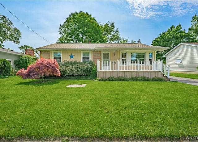 Property at 18 Eisenhower Dr, Lockport-city, NY 14094, 3 beds, 1 bath