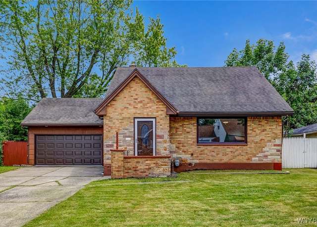 Property at 35 Kendale Rd, Cheektowaga, NY 14215, 5 beds, 2.5 baths