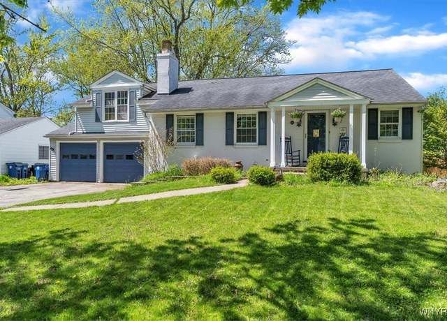 Property at 140 Parkledge Dr, Amherst, NY 14226, 4 beds, 2.5 baths