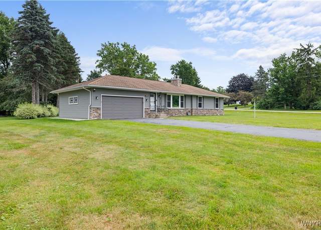 Property at 1203 Greenfield Dr, Alden, NY 14004, 3 beds, 1.5 baths