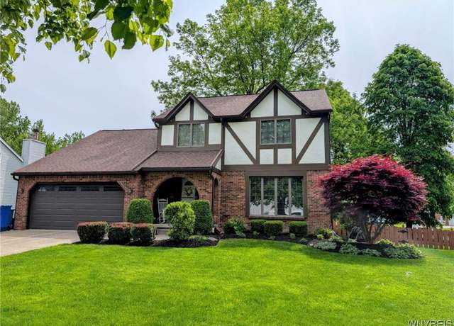 Property at 23 Grasspointe Dr, Amherst, NY 14228, 3 beds, 1.5 baths