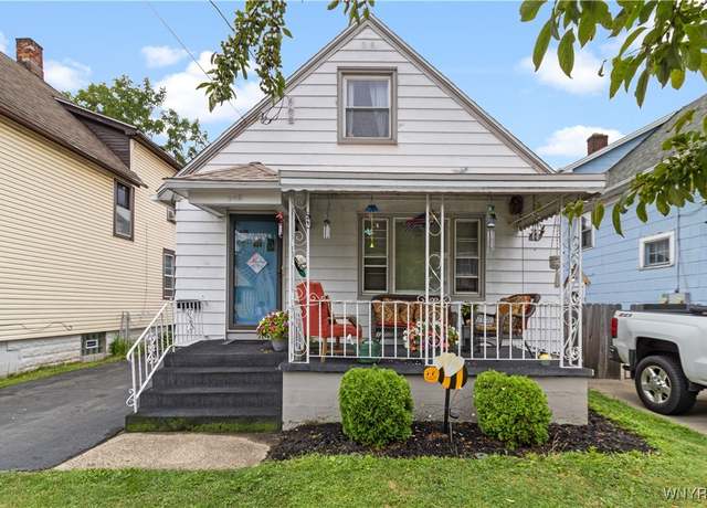 Property at 206 Geary St, Buffalo, NY 14210, 3 beds, 1 bath