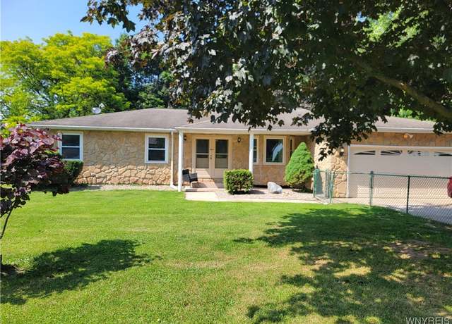 Property at 4356 Sunset Ct, Lockport-town, NY 14094, 5 beds, 3 baths