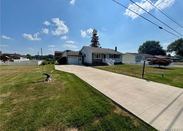 Property at 6160 Karen Ave, Newfane, NY 14108, 4 beds, 1.5 baths