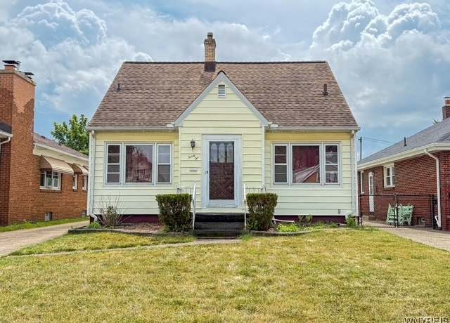 Property at 32 Westchester Blvd, Tonawanda, NY 14217, 3 beds, 2 baths